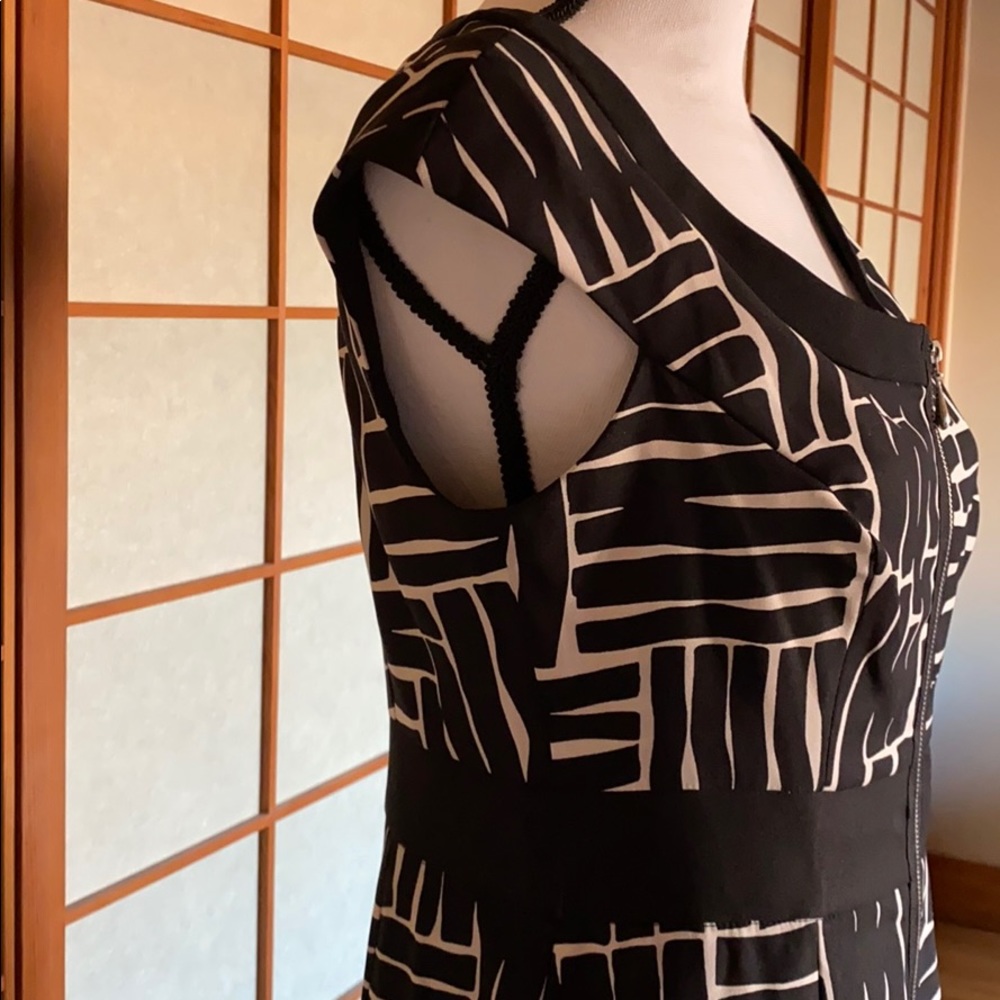Maggy London Dress Size 8 - Picture 2 of 12